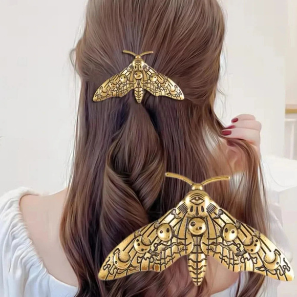 Gothic Silver Moth Hair Pin - Picture 5 of 11